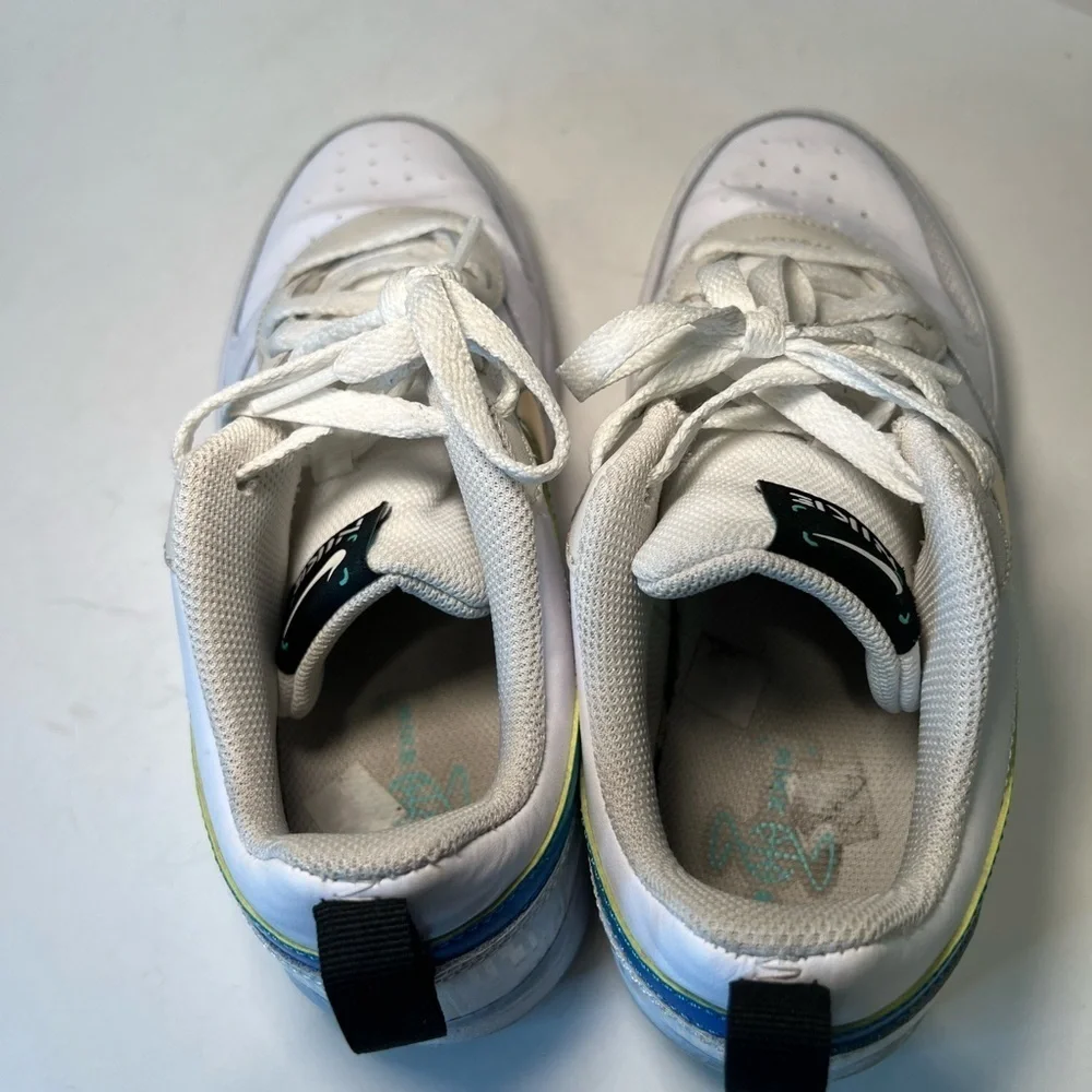 Nike Big Kids Court Borough 2 SE Casual Sneakers